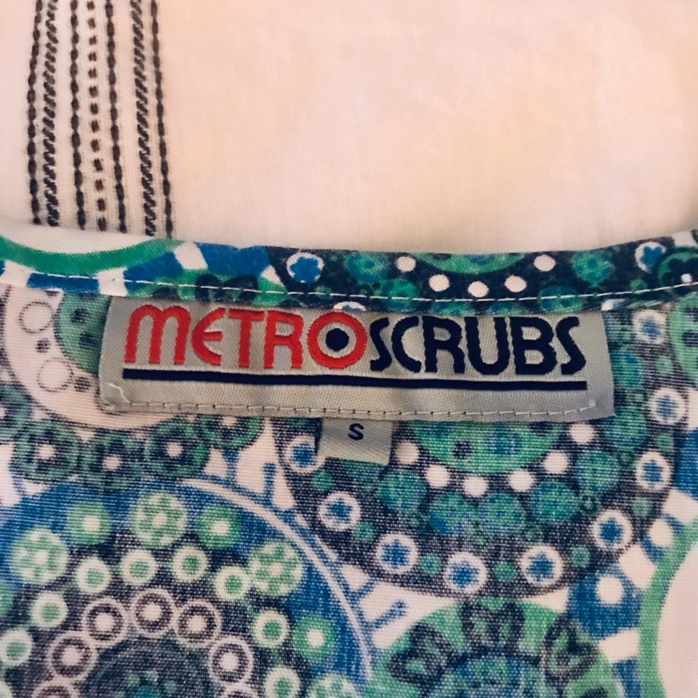 SCRUB TOP BUNDLE - Picture 11 of 13